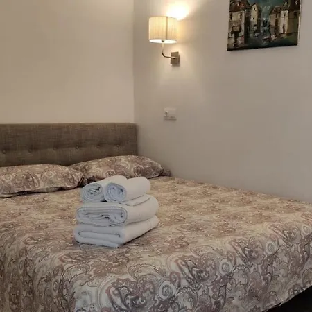 Fantastic 2-bed In Sea Views Apartment
