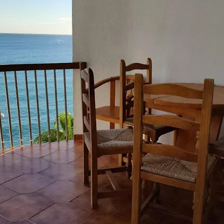 Fantastic 2-bed In Sea Views *
